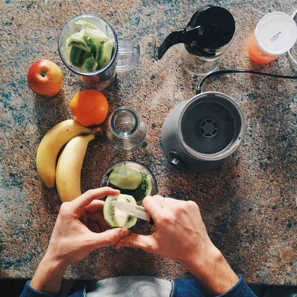 preparing smoothies