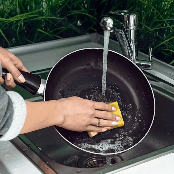 handwashing nonstick pan
