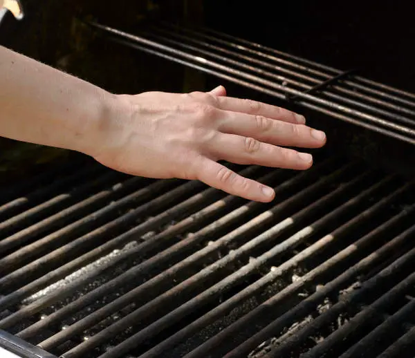 gas grill hand temperature test