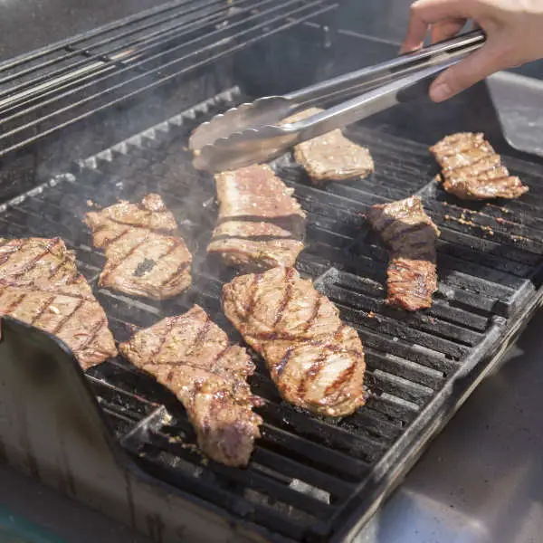 searing steak on gas grill