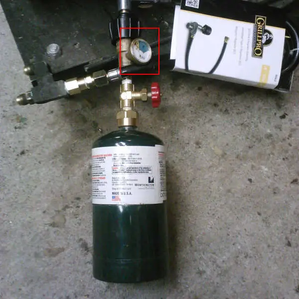 1 lb propane tank with gauge
