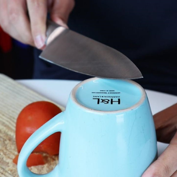 sharpening knife with mug