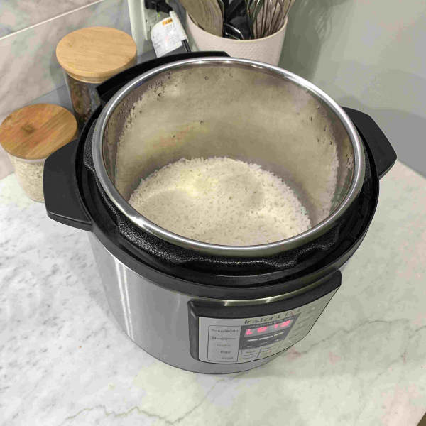 cooking rice in aroma rice cooker