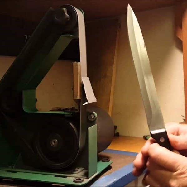 sharpening knife with belt sander