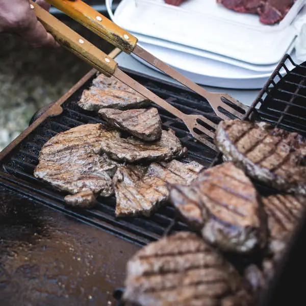 grilling steaks on gas grill