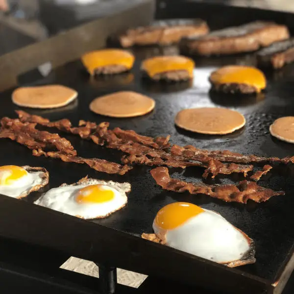 cooking breakfast on blackstone griddle